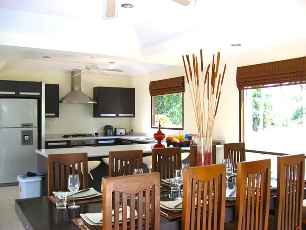Baan Chaba Samui, In-room dining, photo 4