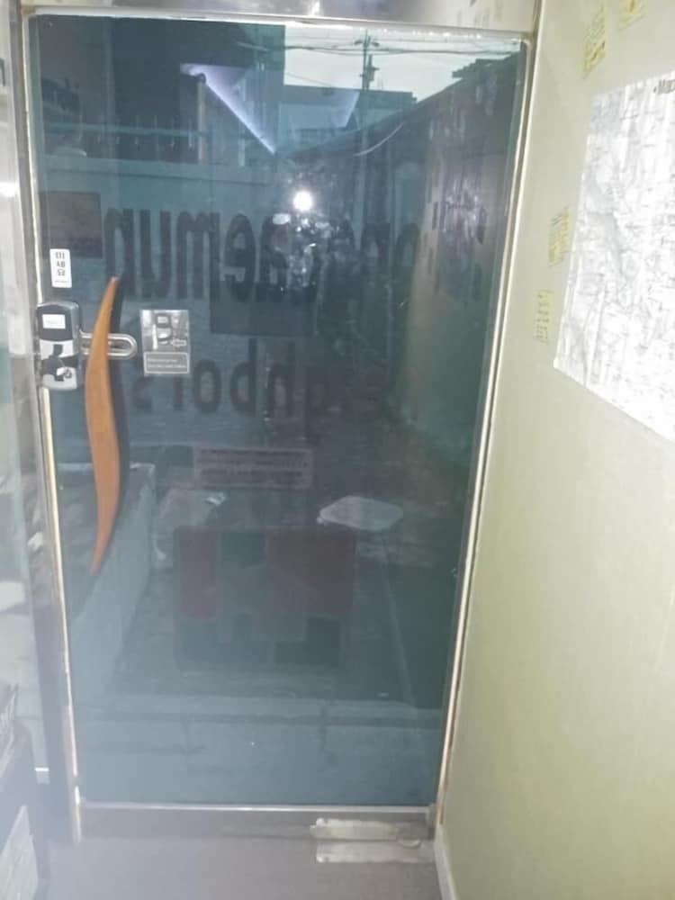 동대문 네이버스 내부 입구 사진 2