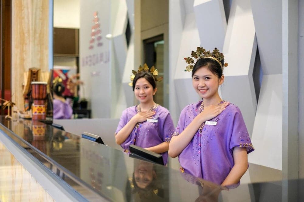 Almadera Hotel Makassar, Lobby, photo 3