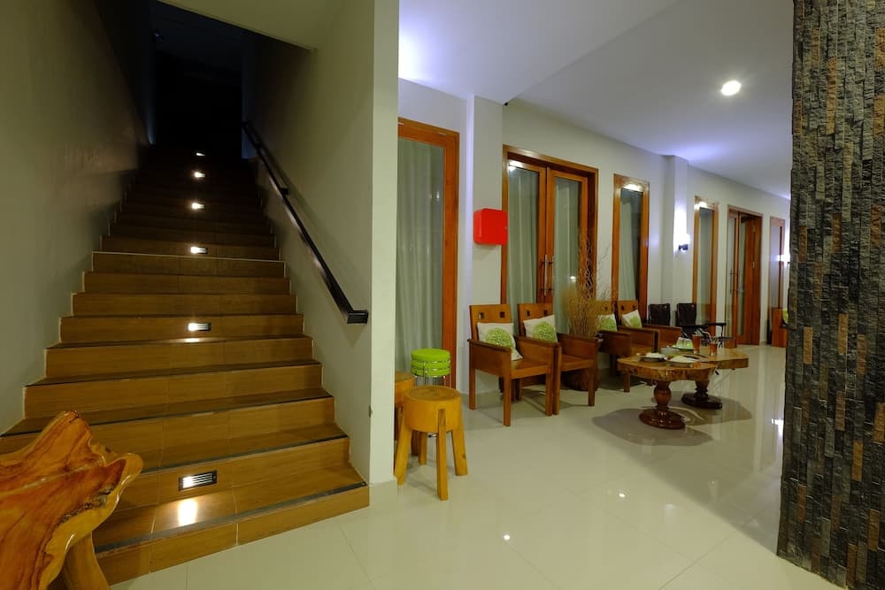 Villa Mataano, Lobby sitting area, photo 3