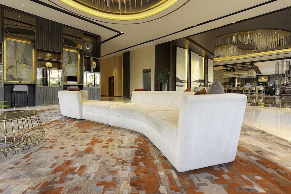 Grand Summit Hotel General Santos, Lobby sitting area, photo 5