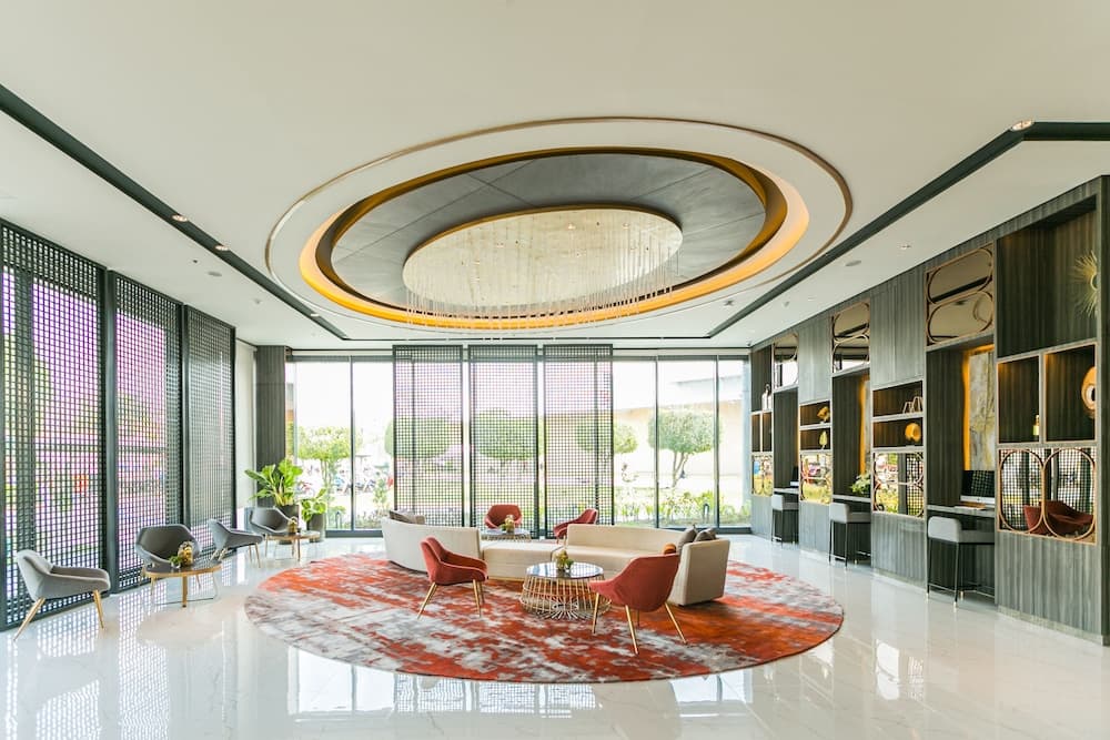 Grand Summit Hotel General Santos, Lobby sitting area, photo 3