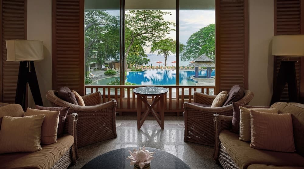 Cosy Beach Hotel, Lobby sitting area, photo 4
