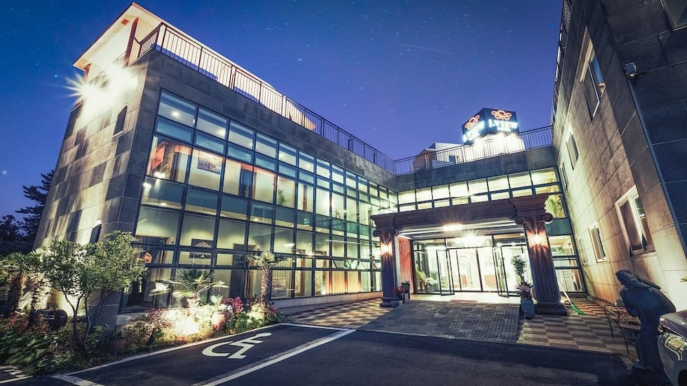 J View Hotel, Primary image, photo 1
