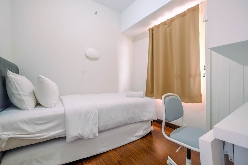 Spacious and Modern 2BR Springlake Summarecon Bekasi Apartment, Room, photo 3