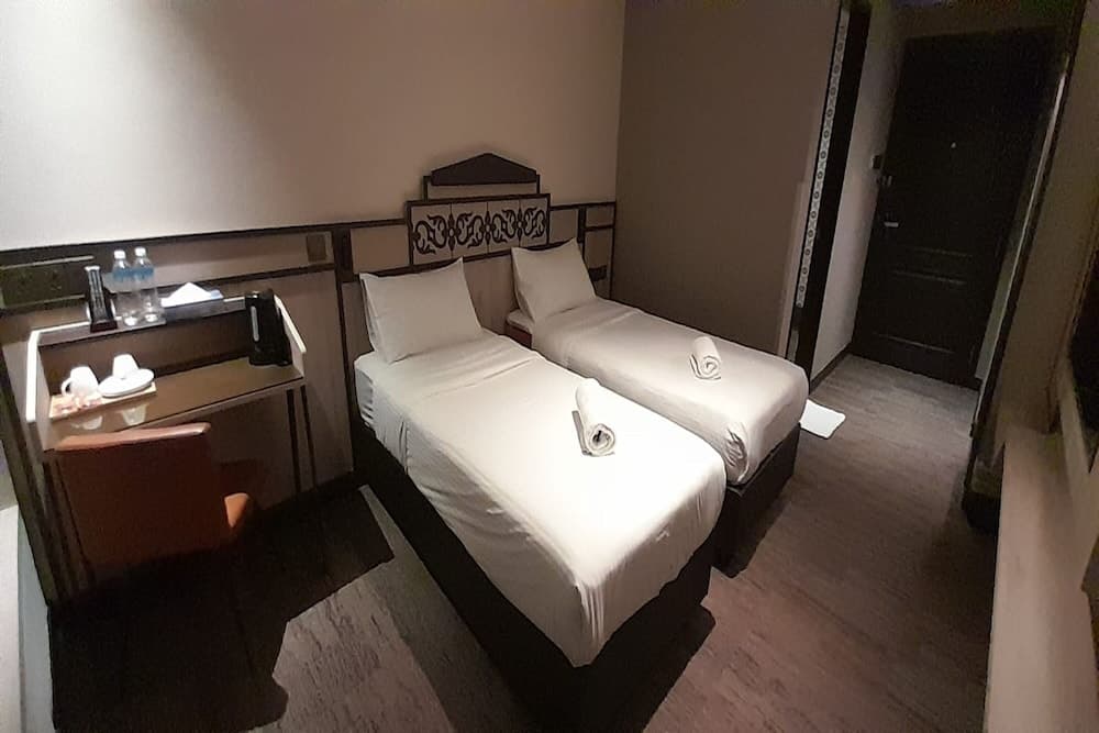 Lion Peak Hotel Hamilton, Room, photo 4