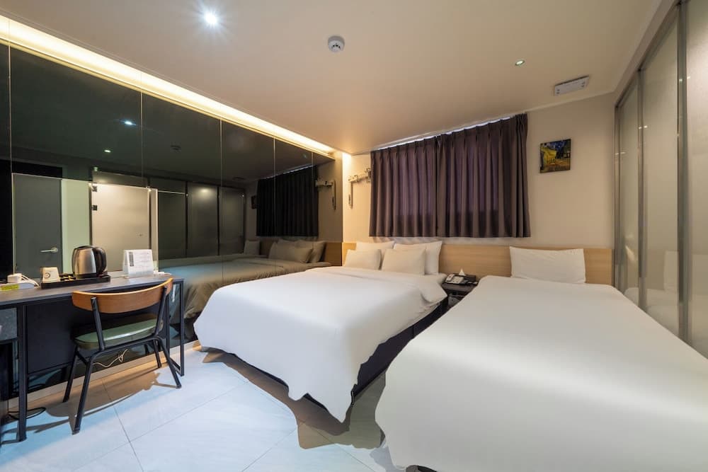 M&Lucky Hotel, Room, photo 2
