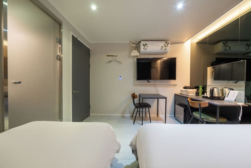 M&Lucky Hotel, Room, photo 4