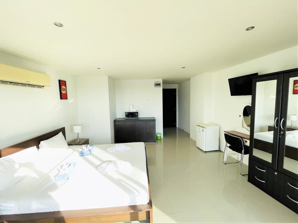 Ocean View Treasure by Lofty, Room, photo 3