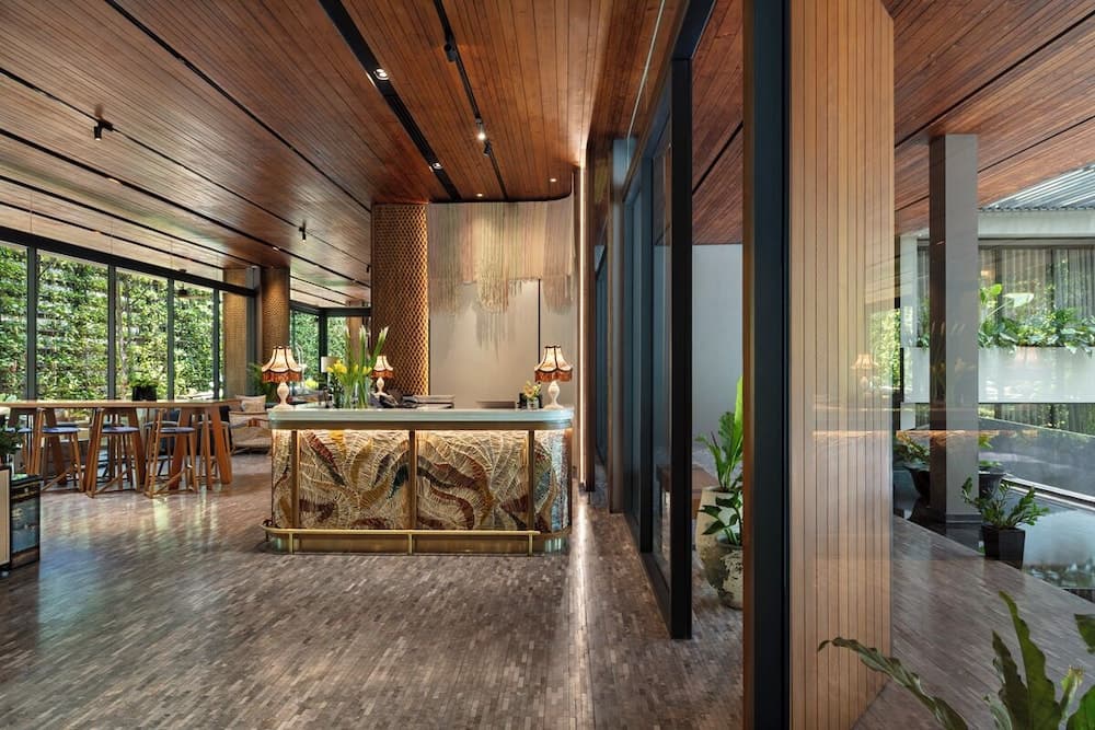 Ad Lib Hotel Bangkok, Lobby sitting area, photo 4