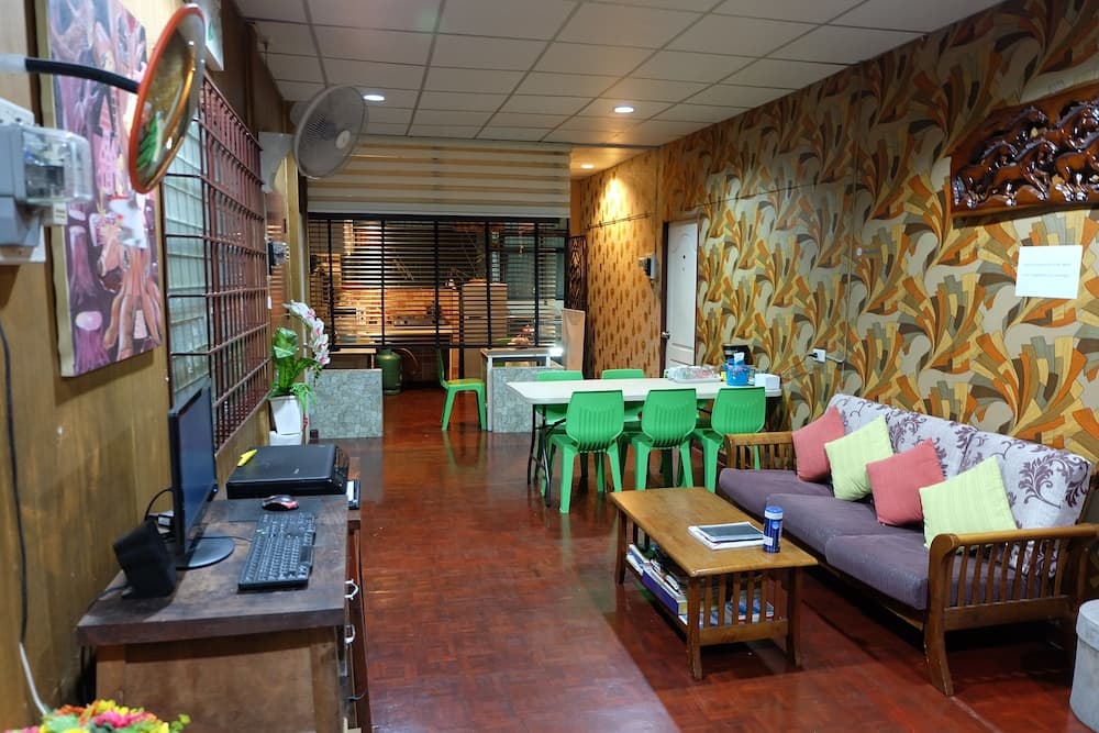 Decor do hostel, Lobby sitting area, photo 5