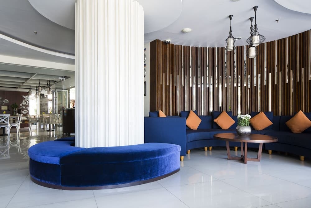 Natya Hotel, Lobby sitting area, photo 4