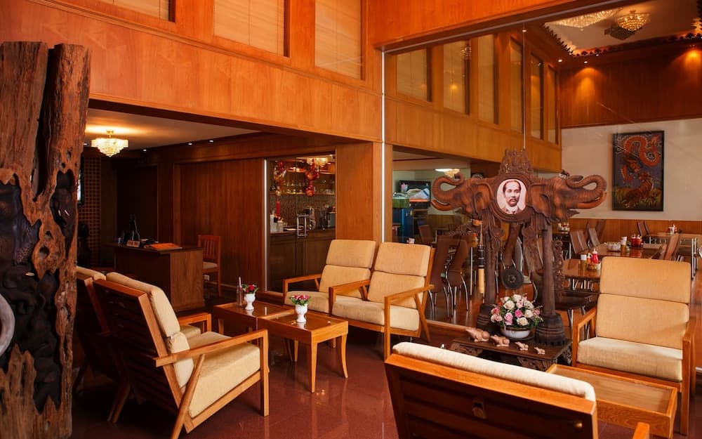 KC Place Hotel Pratunam, Lobby sitting area, photo 3