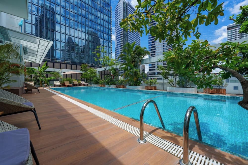 Sabai Sathorn, Primary image, photo 1