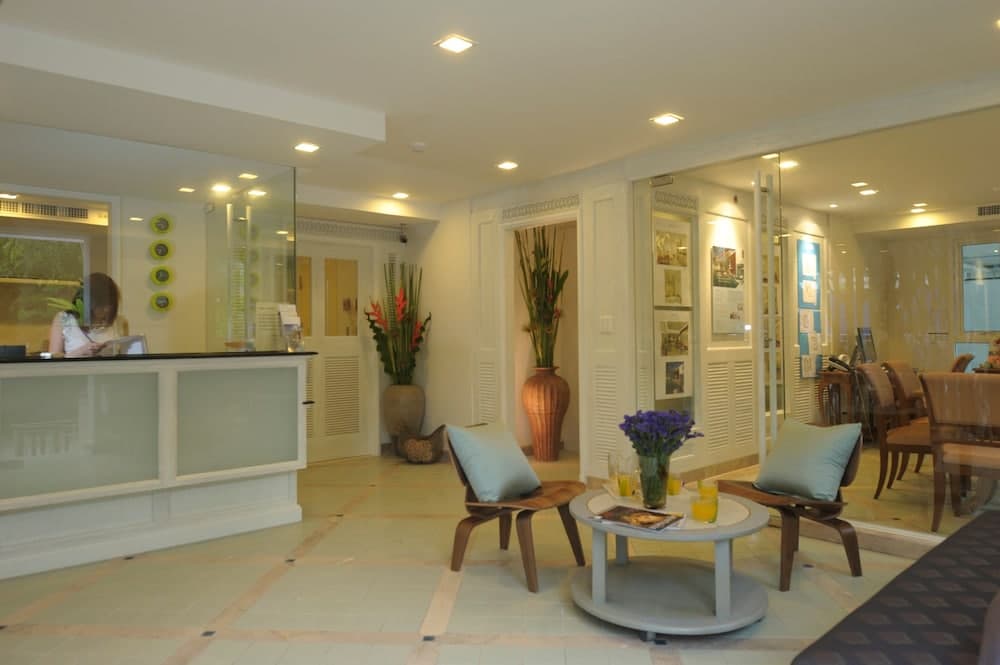 Sabai Sathorn, Reception, photo 2