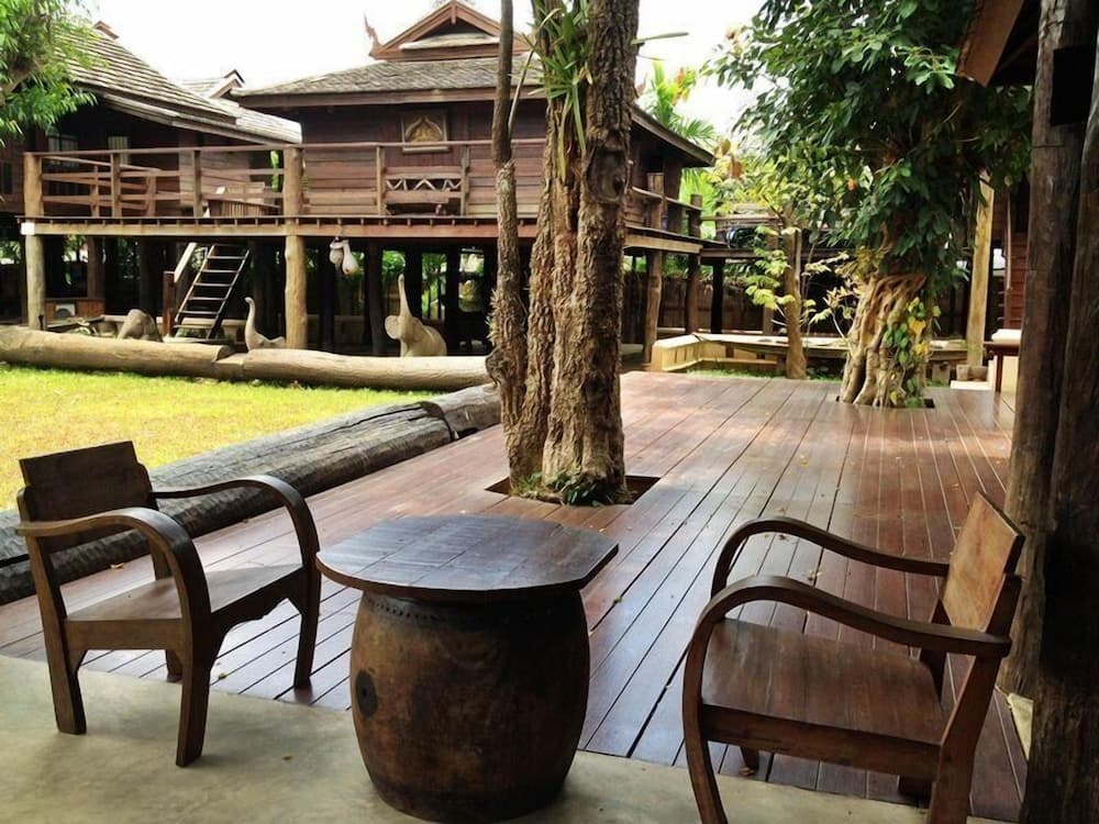 Lanna Ricebarn, Lobby sitting area, photo 2