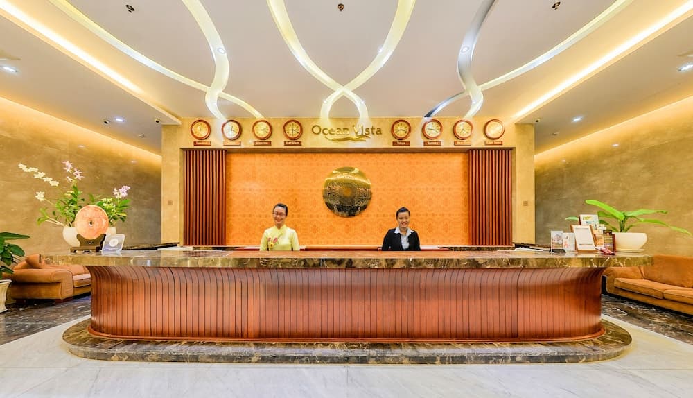 Ocean Vista, Reception, photo 2