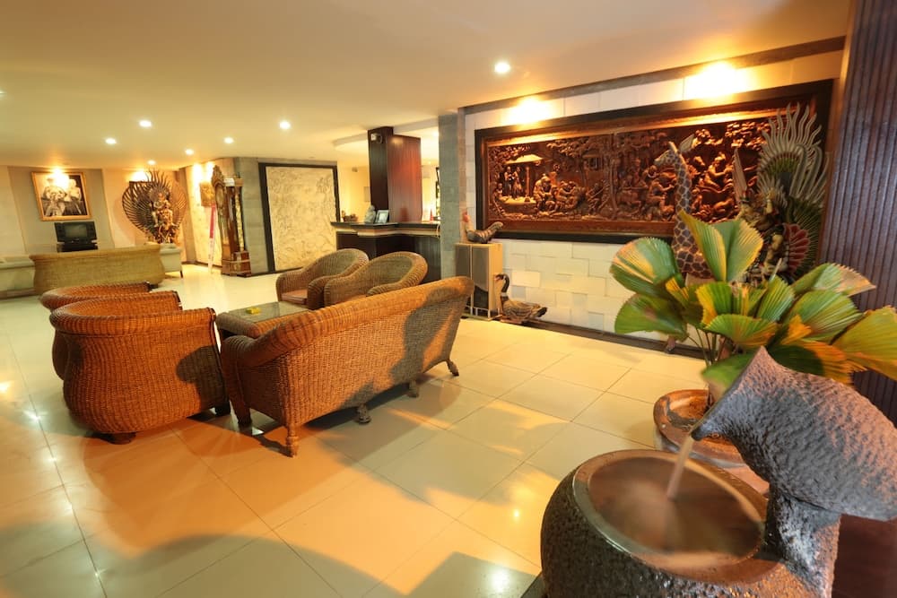 La Walon Hotel, Interior entrance, photo 2