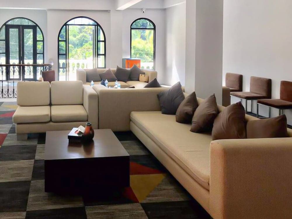 Daddy Dream Hotel and Residence, Lobby sitting area, photo 5