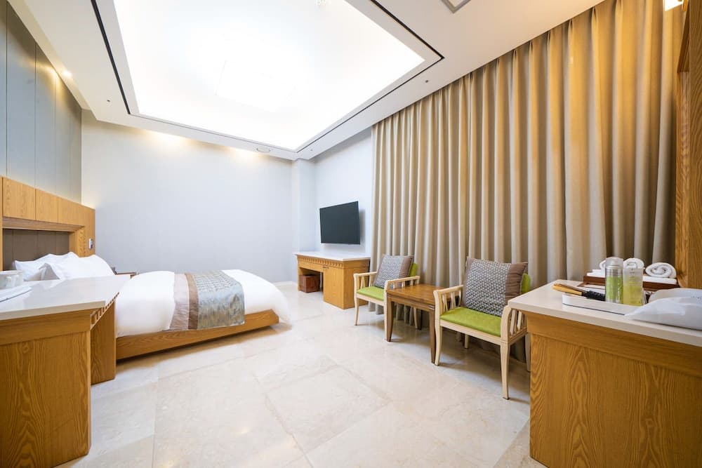 HOTEL CORE, Room, photo 2