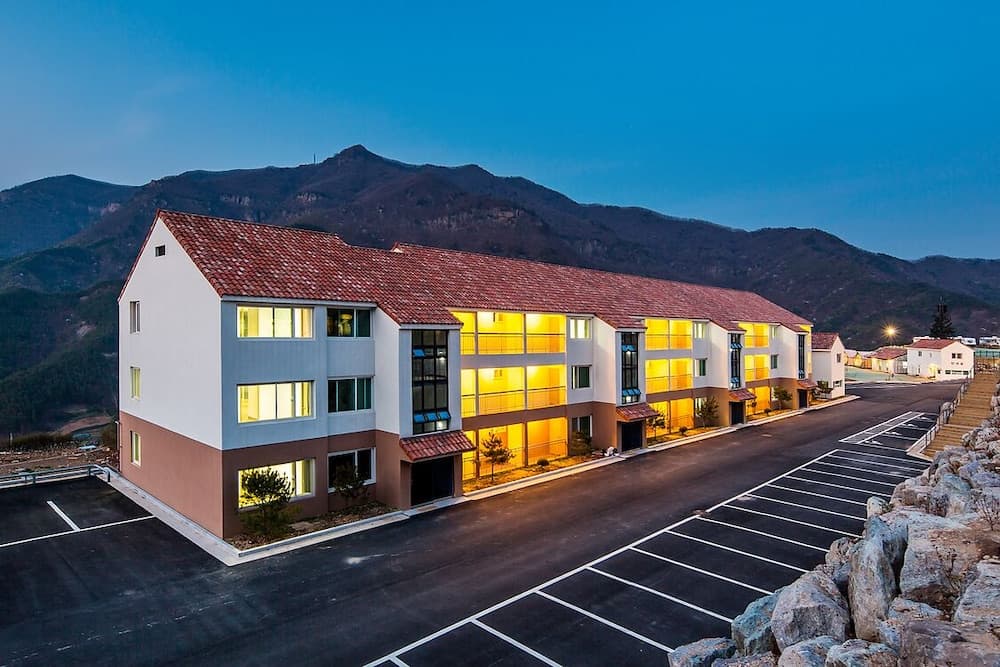 milmo resort, Primary image, photo 1