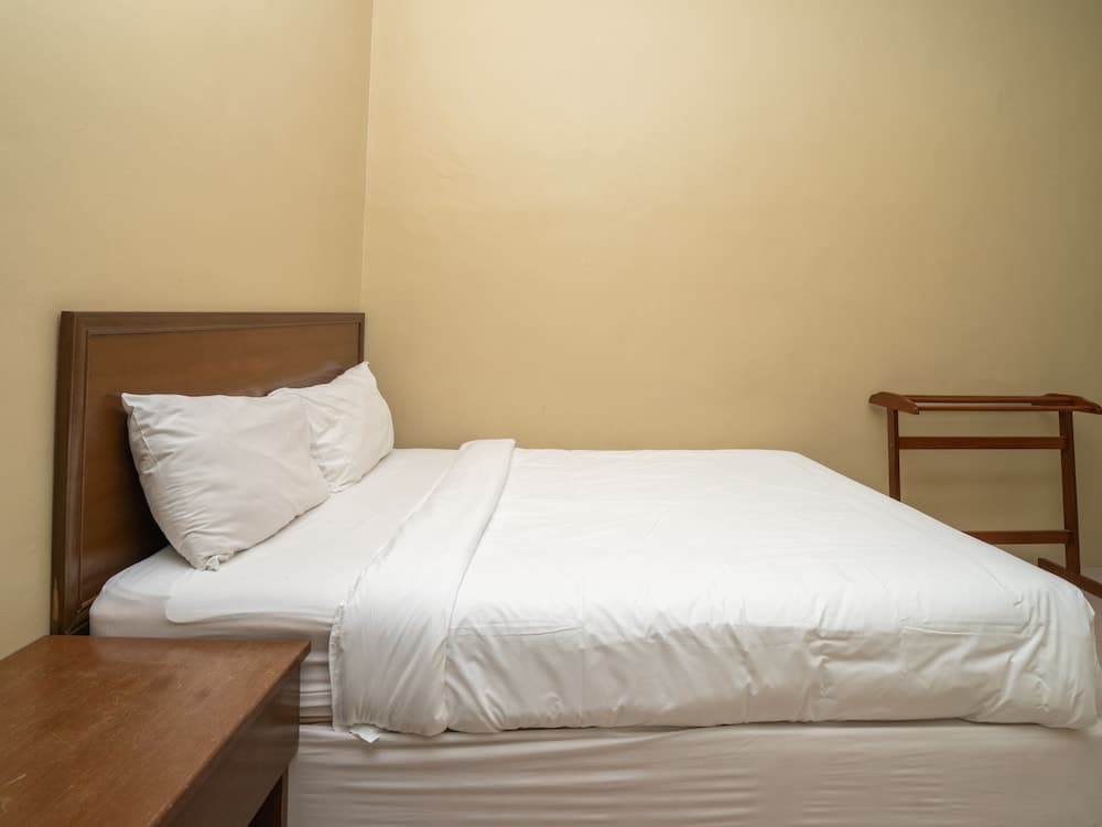 OYO 90585 D Pearl Hotel, Room, photo 2