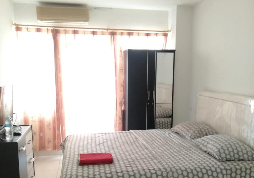 S&A Property 4, Room, photo 5