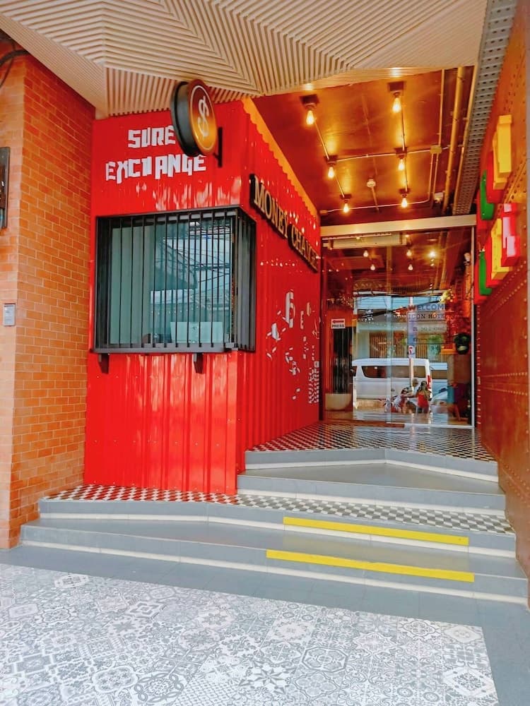 아이콘 호텔 하타이 내부 입구 사진 1