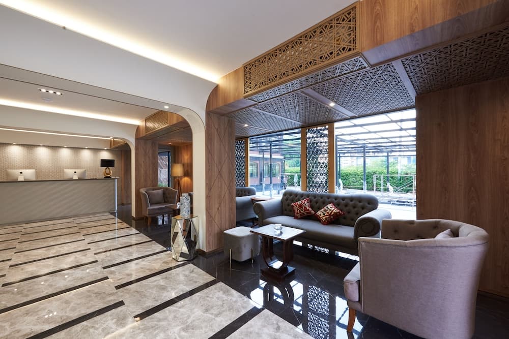 Almas Hotel Bangkok, Lobby sitting area, photo 4