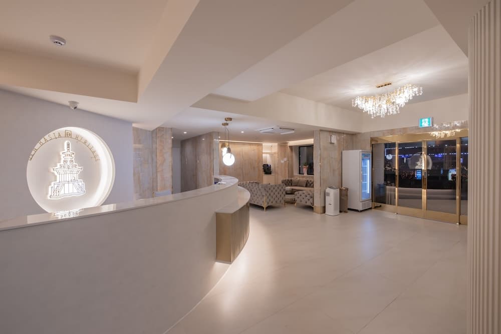 Denbasta heritage Hotel, Interior entrance, photo 2