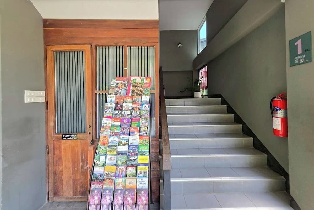 CHADA HOUSE, Interior entrance, photo 2