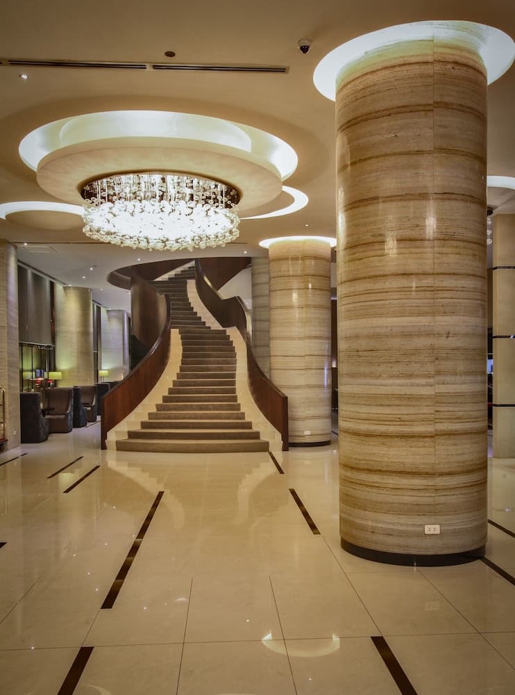 Limketkai Luxe Hotel, Interior entrance, photo 3