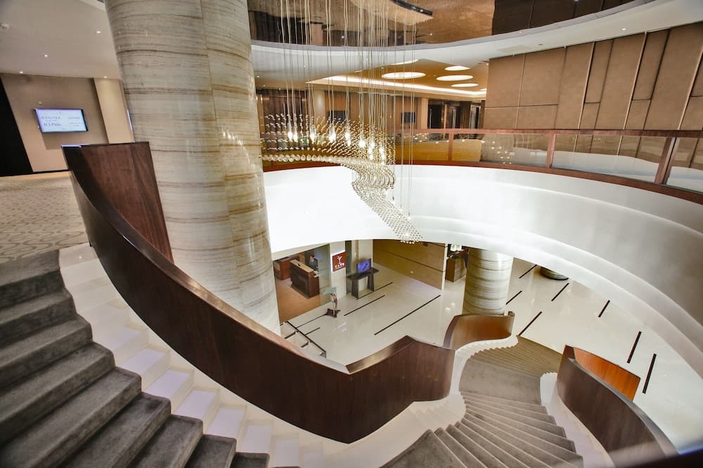 Limketkai Luxe Hotel, Interior entrance, photo 4