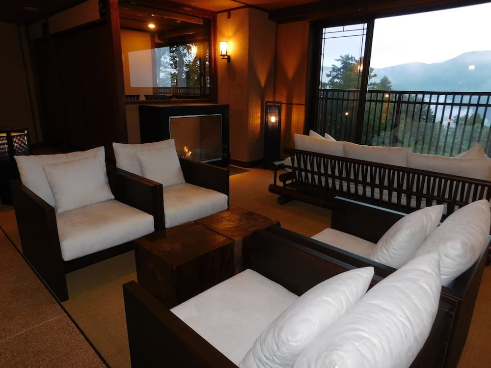 Hakone Ryori Yado Kyuan, Lobby lounge, photo 4