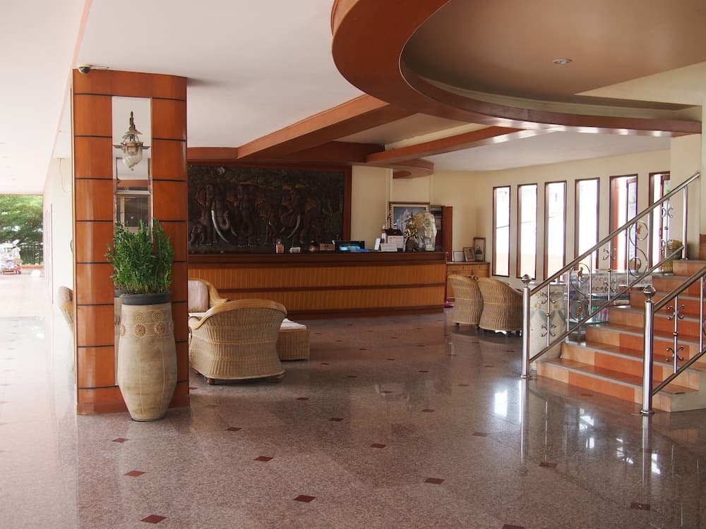 Navin Mansion 2, Reception, photo 2