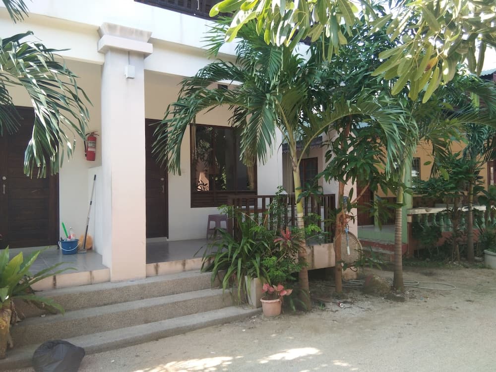 Modern Resort, Primary image, photo 1
