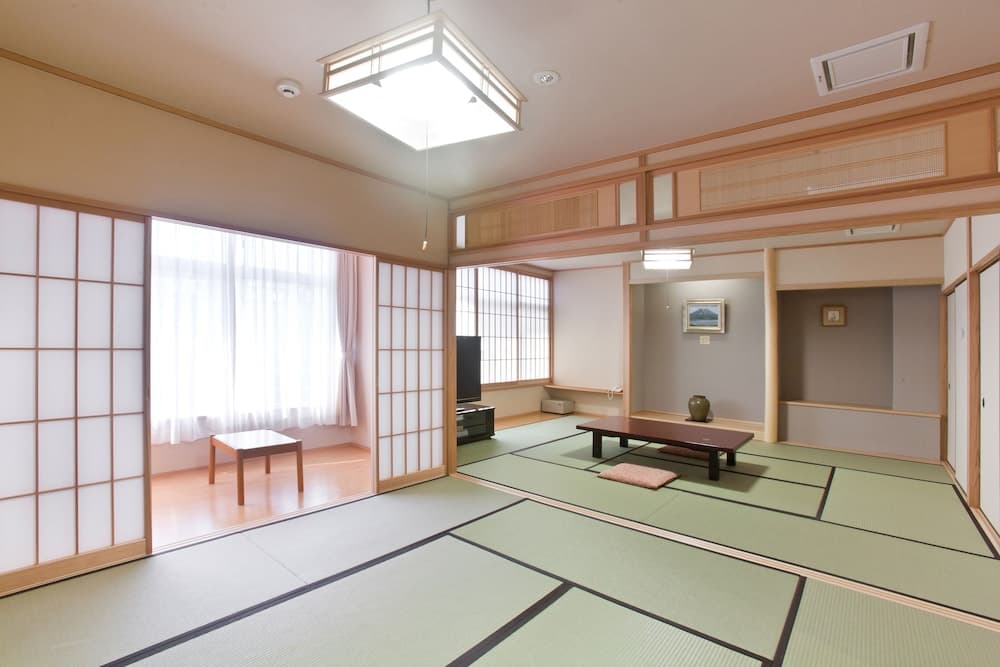 Onsen Hotel Nakahara Bessou, Room, photo 5