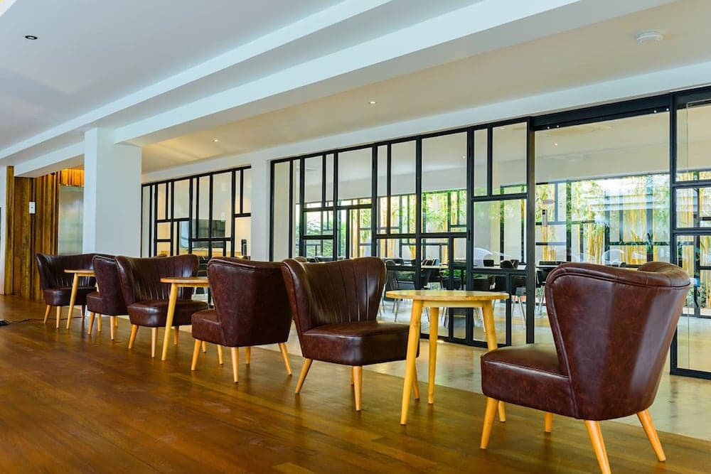 UMA Residence, Lobby sitting area, photo 5