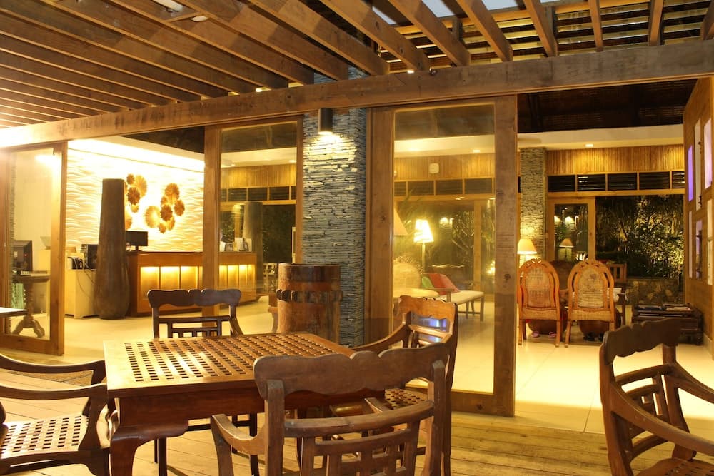 Mithi Resort & Spa, Lobby sitting area, photo 3