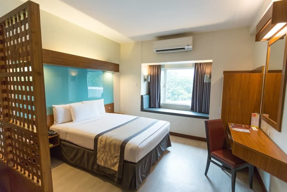 Microtel by Wyndham UP Technohub, Primary image, photo 1