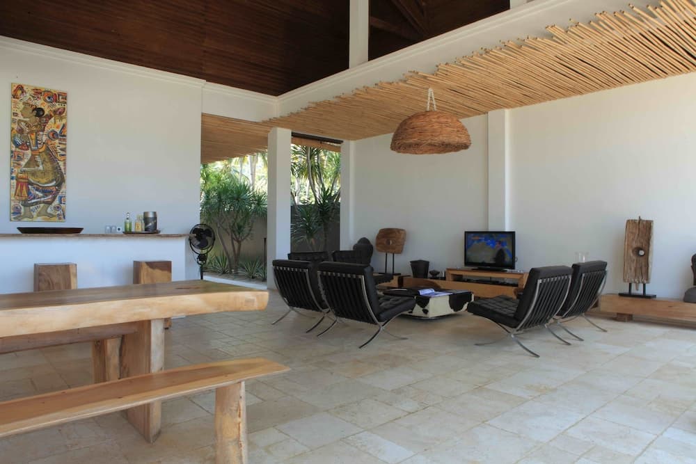 Verve Villa Senggigi, Living area, photo 5