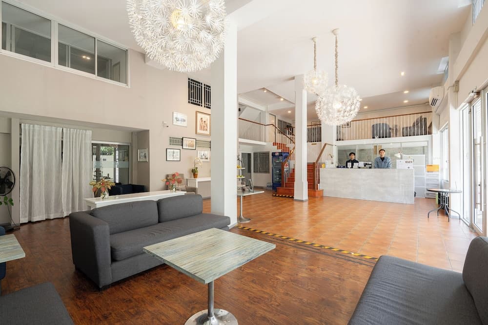 Ratchadamnoen Residence, Reception, photo 4