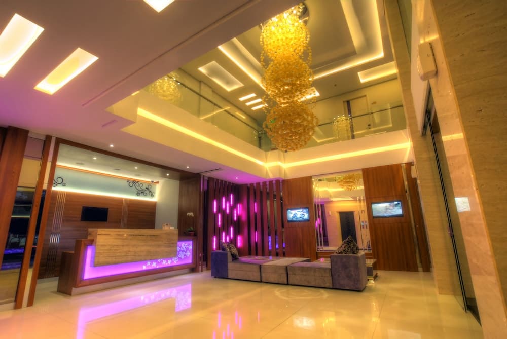 Vio Cihampelas, Reception, photo 4