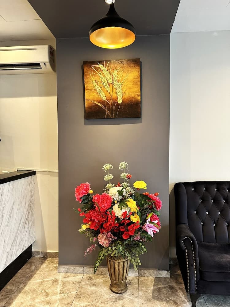 De UPTOWN Hotel @ SS2, Reception, photo 3