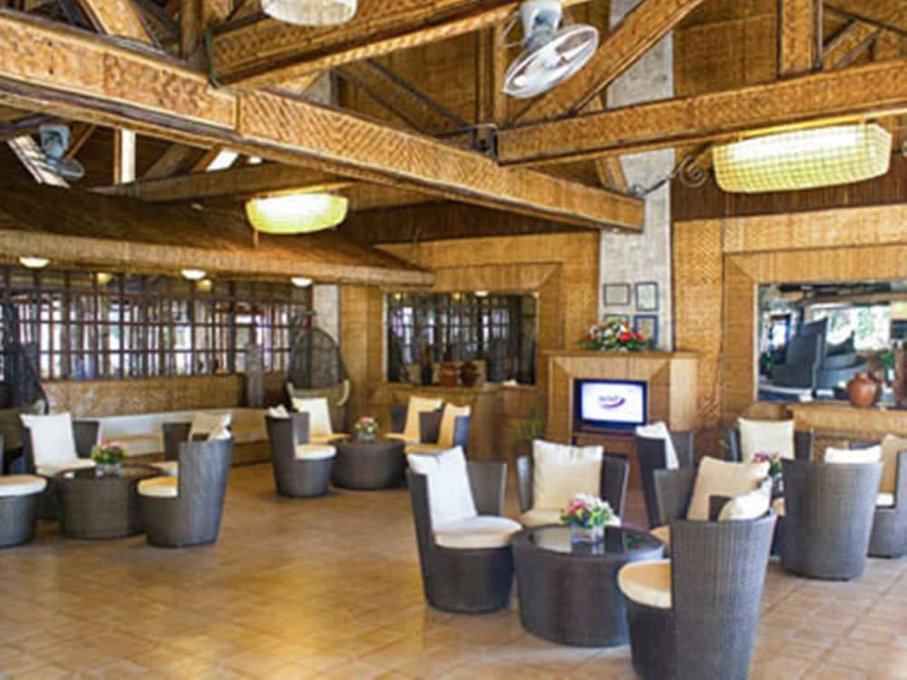 Matabungkay Beach Hotel, Lobby sitting area, photo 3