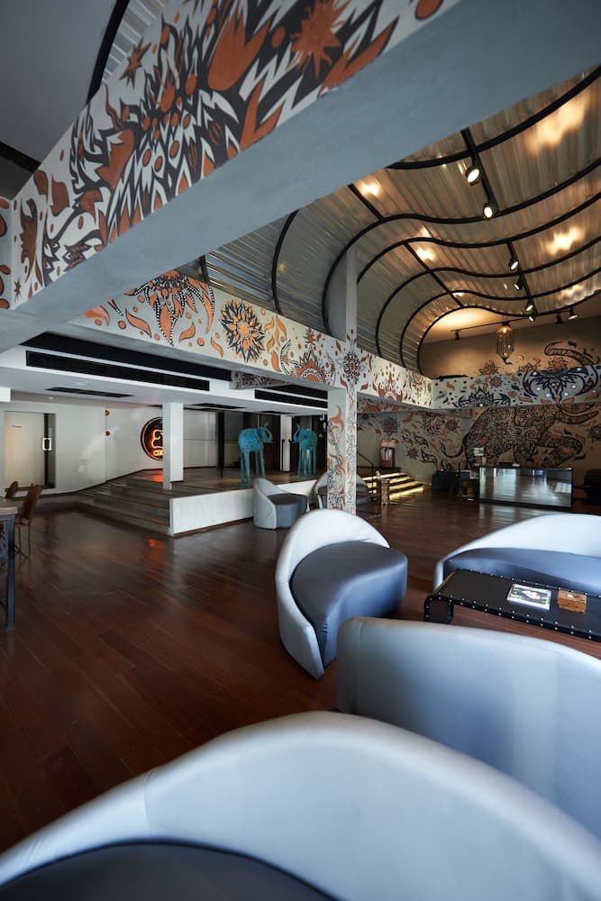 Cacha Hotel, Lobby sitting area, photo 2