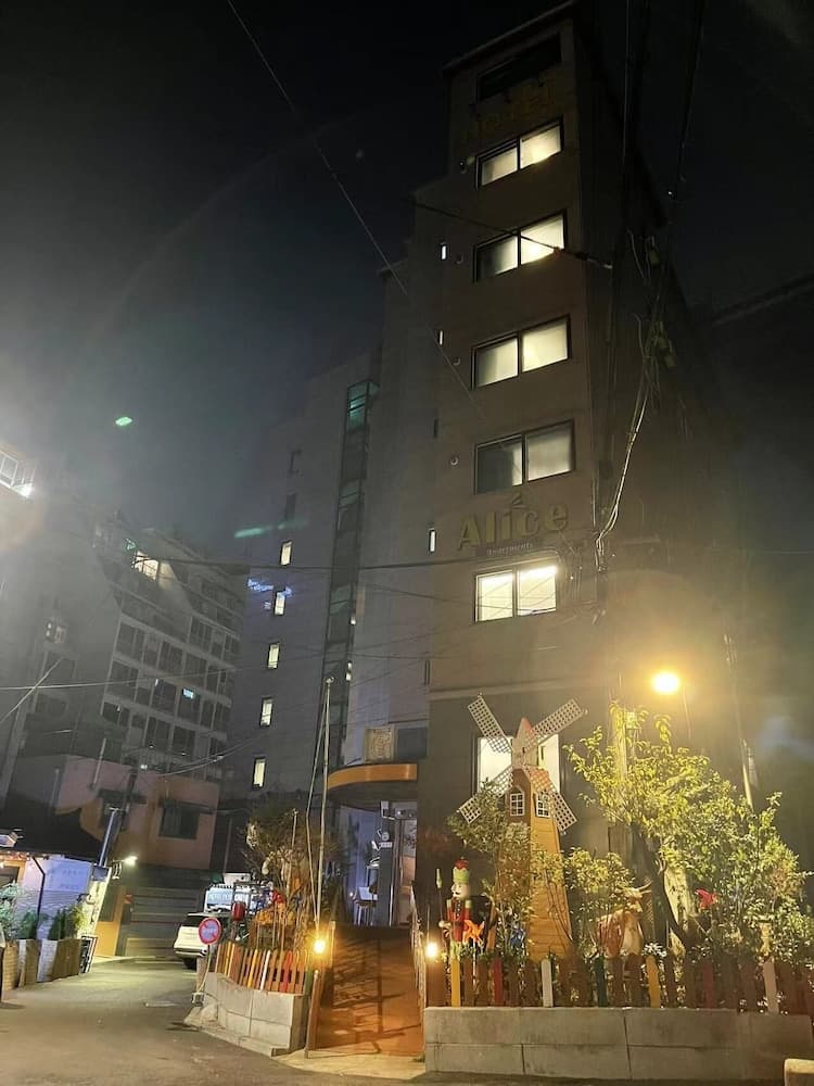 더 가든 호텔 기본 이미지 사진 1