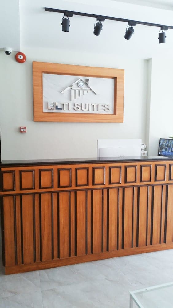ELTI Suites 리셉션 사진 1
