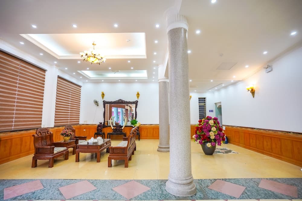 PHÚ QUÝ HOTEL 로비 사진 1