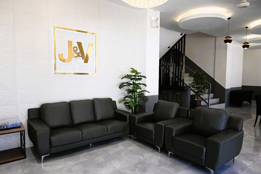 J&V Hotel and Resort 로비 좌석 공간 사진 2